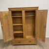 Vintage Kleiderschrank aus hellem Holz mit Schublade