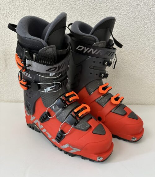 Skischuhe DYNAFIT rot mit Schnallen modern