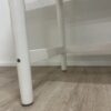 Klappbarer weisser Tisch mit Schublade und Seitenteilen