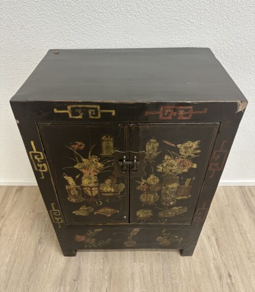 Vintage Dekoschrank mit asiatischer Handmalerei schwarz
