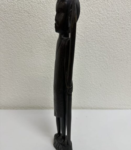 Vintage afrikanische Holzfigur in Schwarz mit Speer