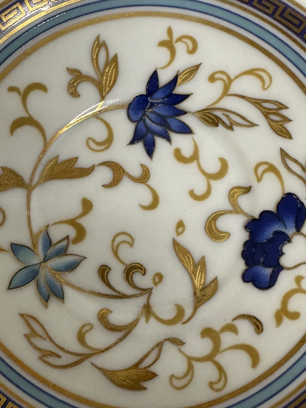 Vintage Porzellan Kaffeetasse mit Unterteller blau gold
