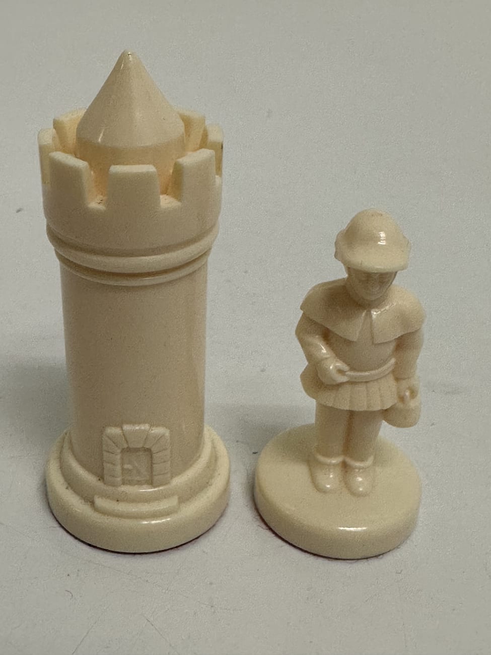 Schachfiguren Set mit Box aus Kunststoff klassisch
