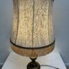 Vintage Tischlampe mit Stoffschirm und Fransenrand