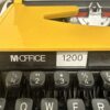Vintage Schreibmaschine M-OFFICE 1200 in Gelb tragbar