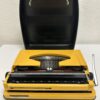 Vintage Schreibmaschine M-OFFICE 1200 in Gelb tragbar