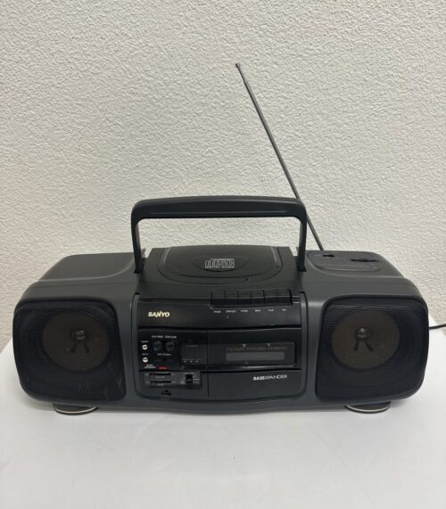 Vintage SANYO Boombox MCD-Z16L mit CD und Kassette