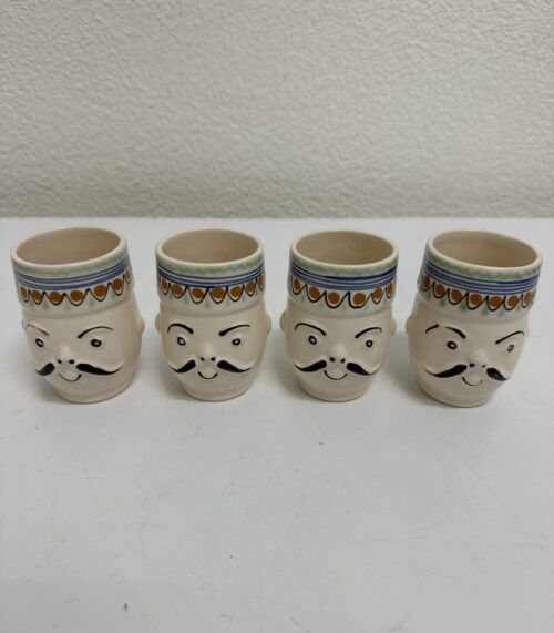 Gesichtstassen Set mit bunten Rändern aus Keramik