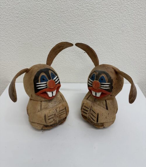 Vintage Dekofigur Hase aus Holz handbemalt