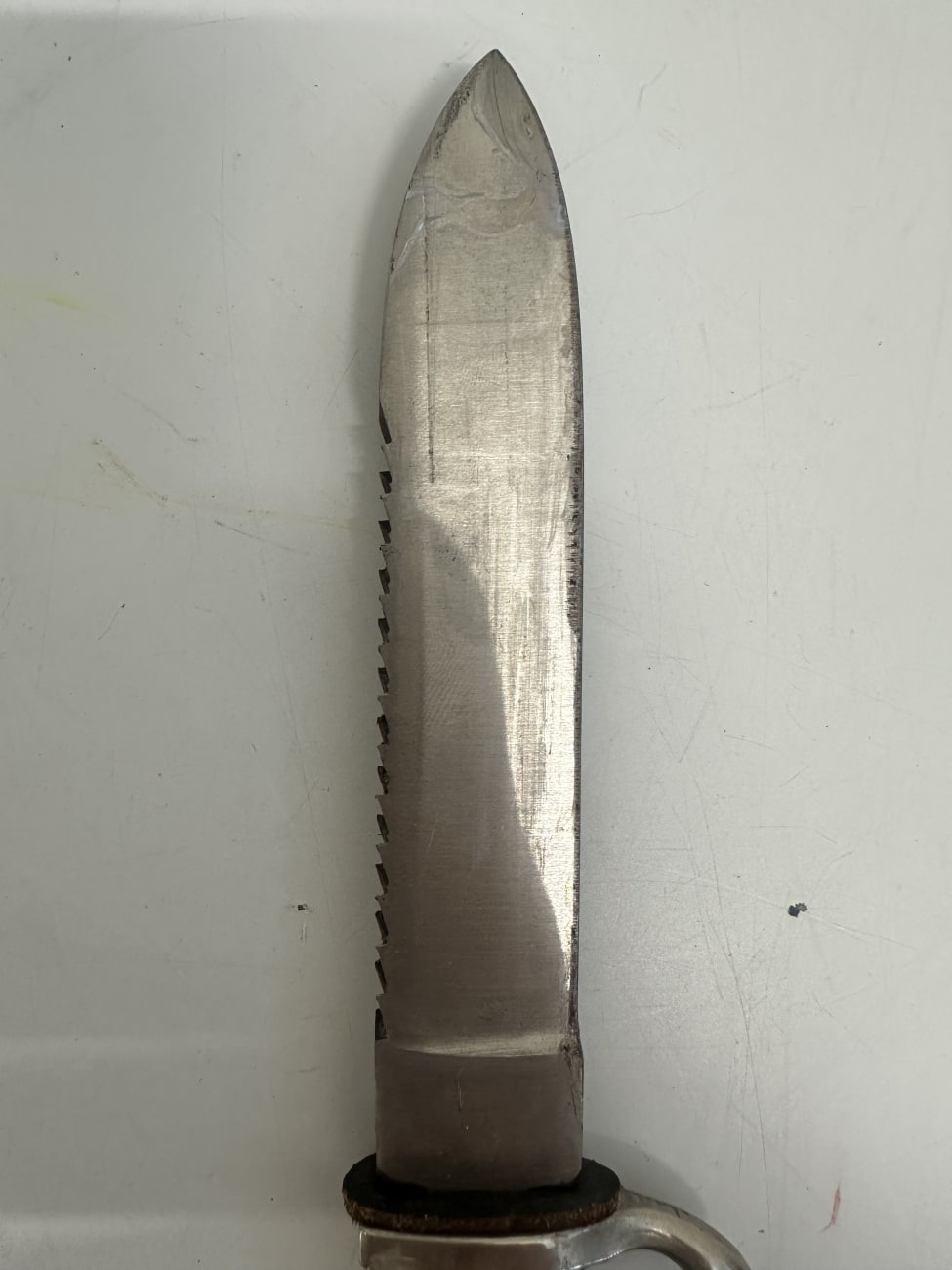 Outdoor Messer mit Kunststoffgriff und Scheide schwarz