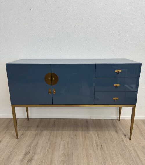 Modernes blaues Sideboard mit Goldgriffen und Stauraum