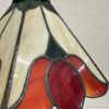 Vintage Tiffany Tischlampe mit floralem Glasschirm