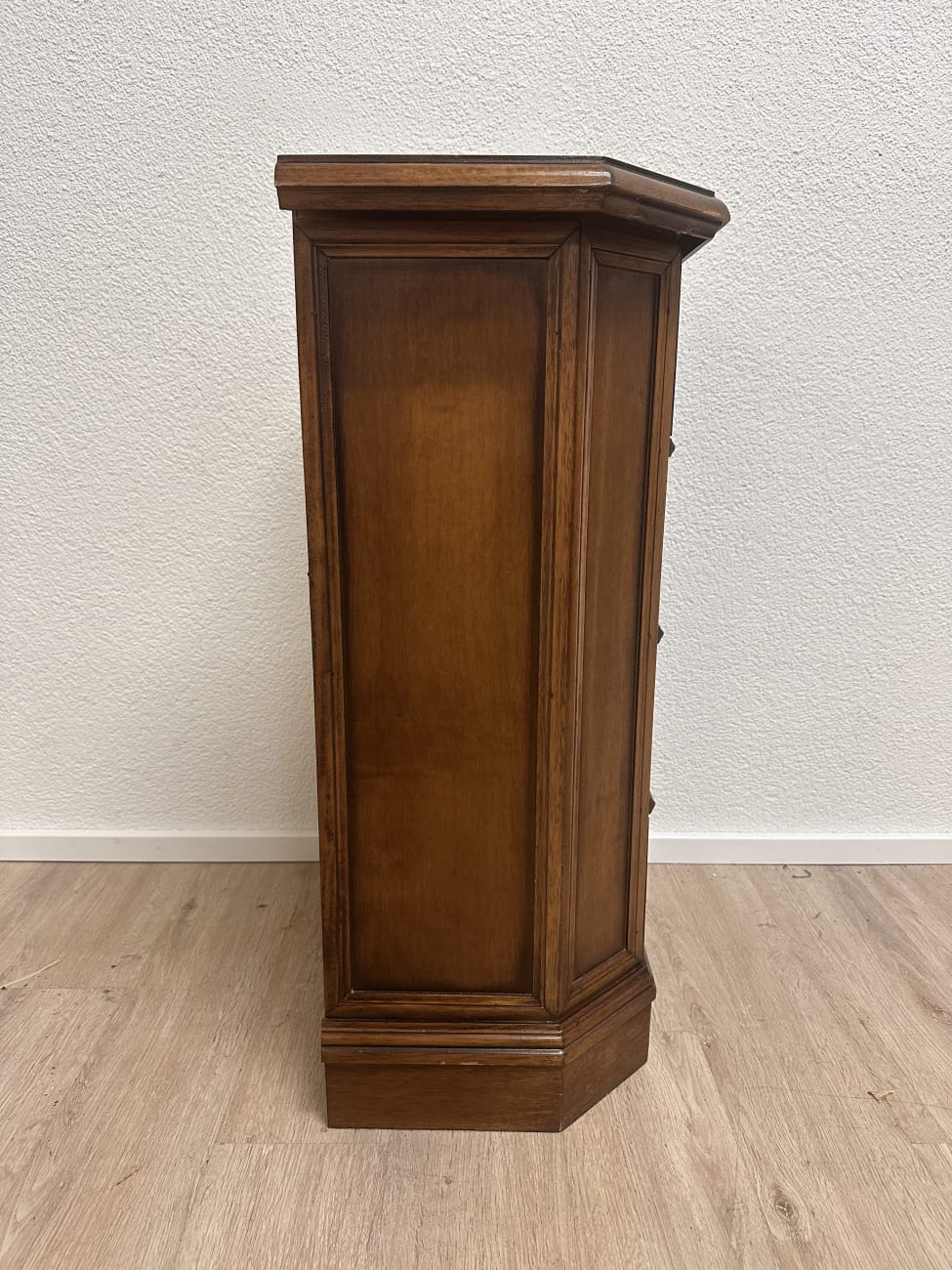Vintage Nachtschrank mit sechseckiger Form aus Holz