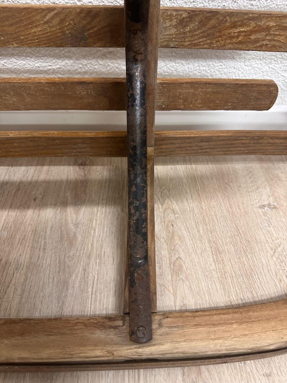 Vintage Davos Holzschlitten mit Metallkufen