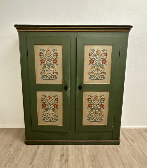Vintage Vitrine mit floralen Mustern in Dunkelgrün