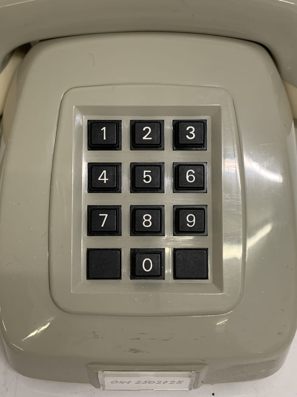 Vintage Tischtelefon in Beige mit Tastatur