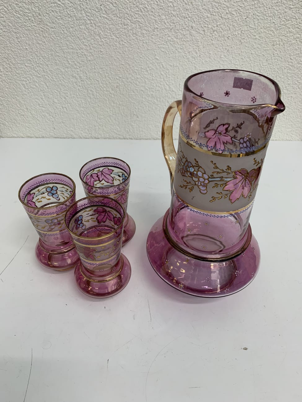 Vintage Glaskrug Set pink mit 4 Gläsern und Golddekor