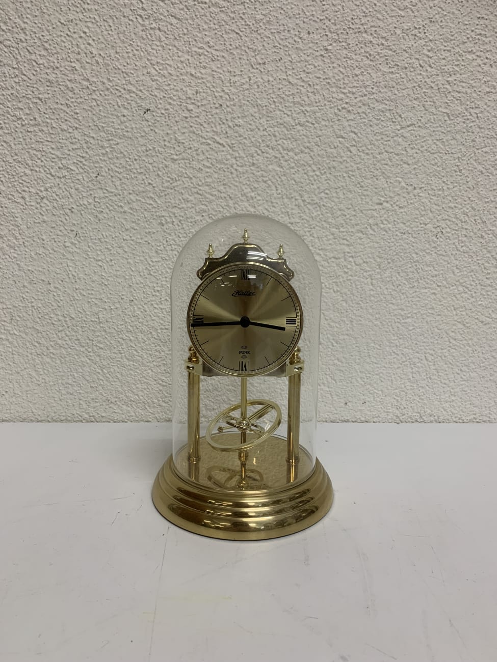 Vintage Haller Tischuhr mit Glashaube aus Deutschland