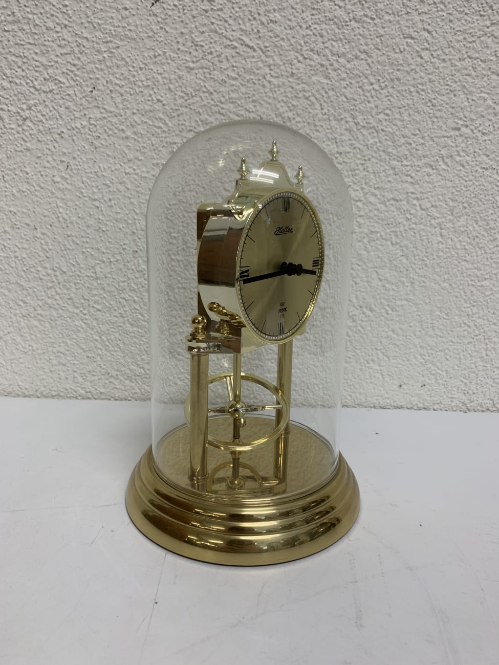 Vintage Haller Tischuhr mit Glashaube aus Deutschland