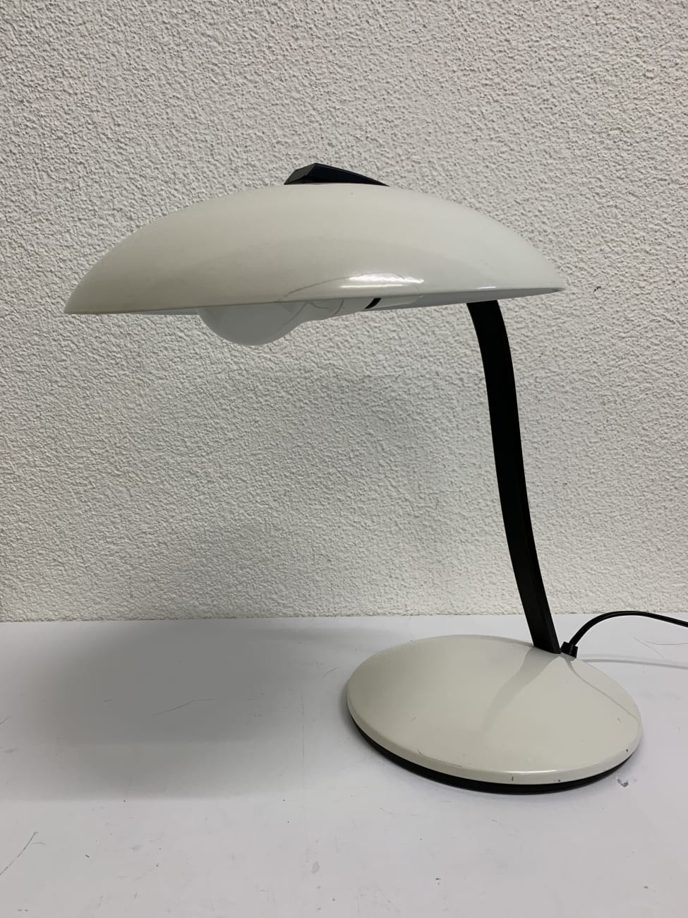 Vintage Space Age Postmodern Tischlampe aus Metall – Bild 2