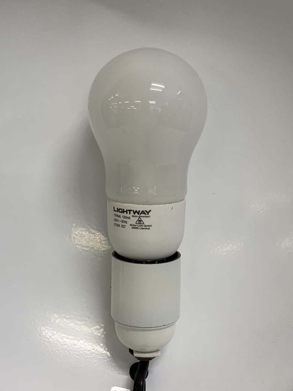 Vintage Tischlampe in Weiss Schwarz mit rundem Metallschirm