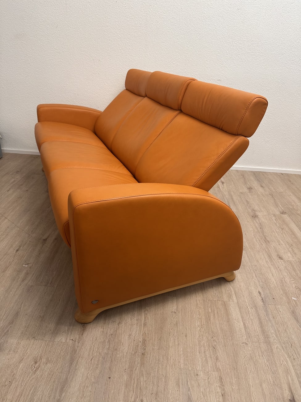 Stressless 3-Sitzer Sofa in kräftigem Orange