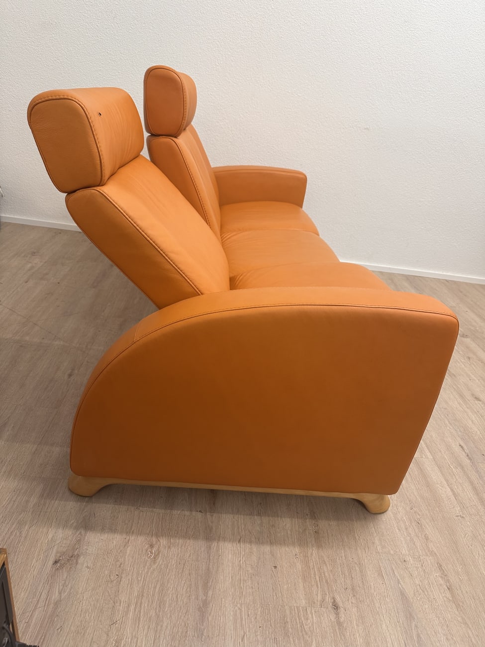 Stressless 3-Sitzer Sofa in kräftigem Orange