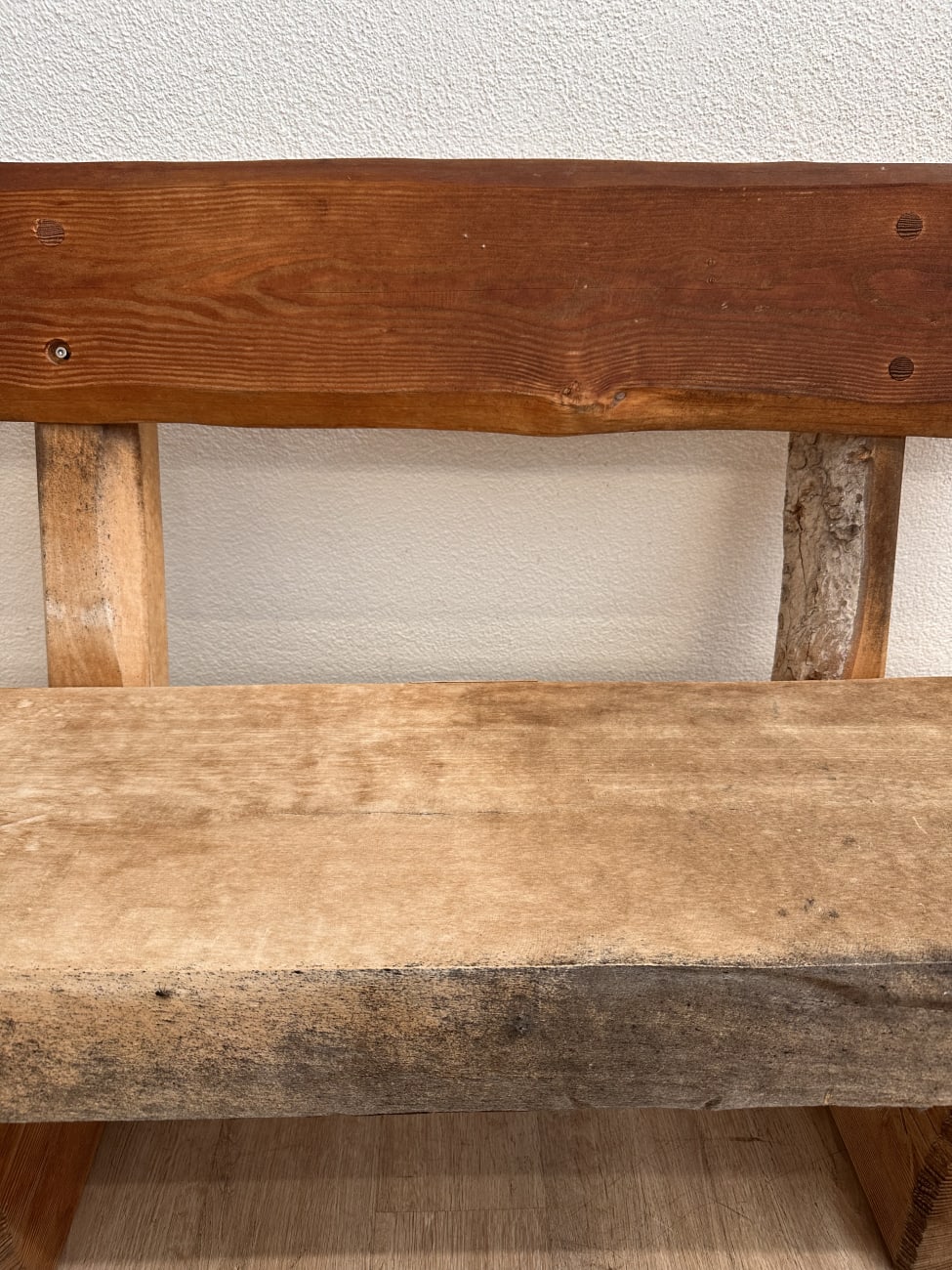Rustikale Holzbank mit Rückenlehne 125 cm